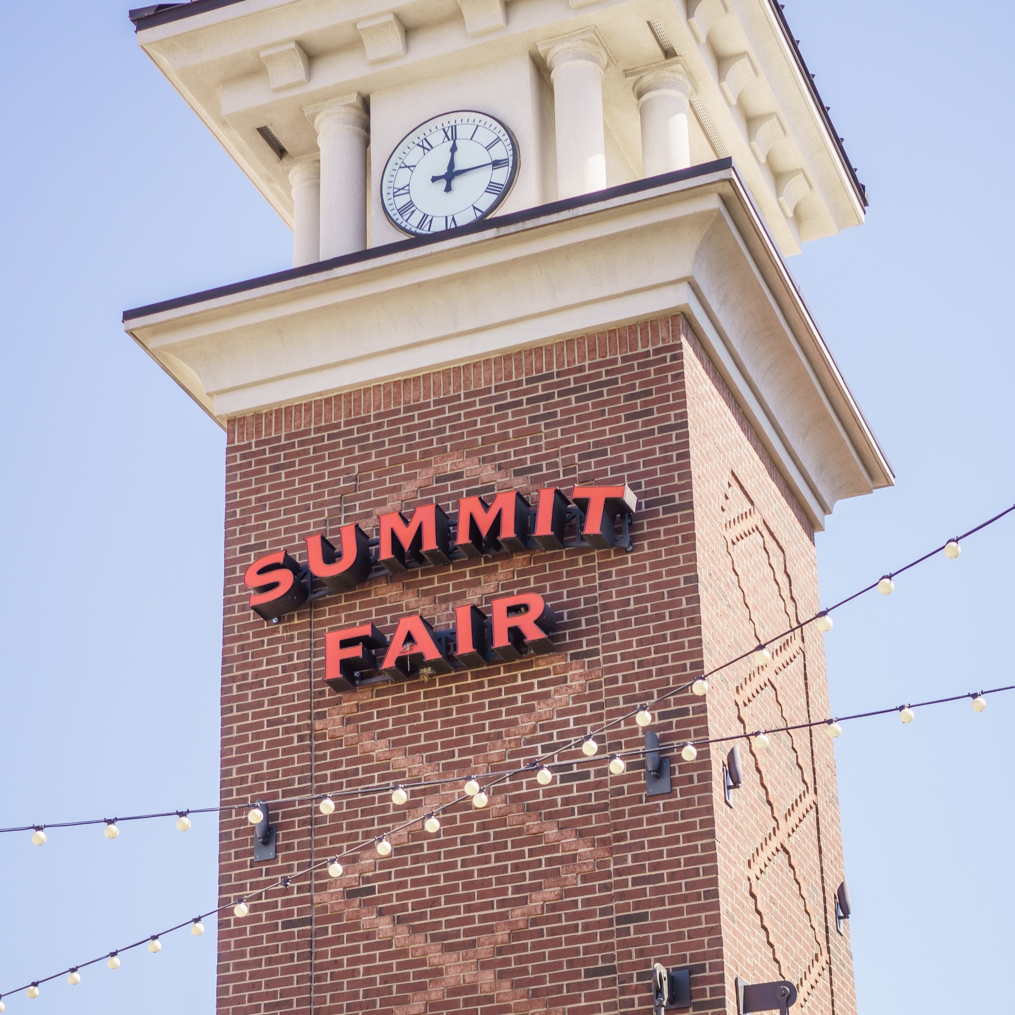 New stores open at Summit Fair in Lee’s Summit Summit Fair